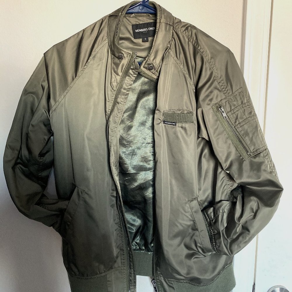 MEMBERS ONLY SMALL WOMEN SATIN BOYFRIEND JACKET